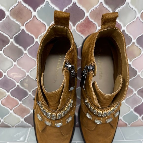 Stradivarius Brown Ankle Boots with Silver Accents - Picture 6 of 7